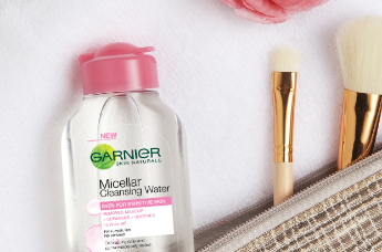 52132-garnier_why_is_using_micellar_water_great_for_sensitive_skin_v4